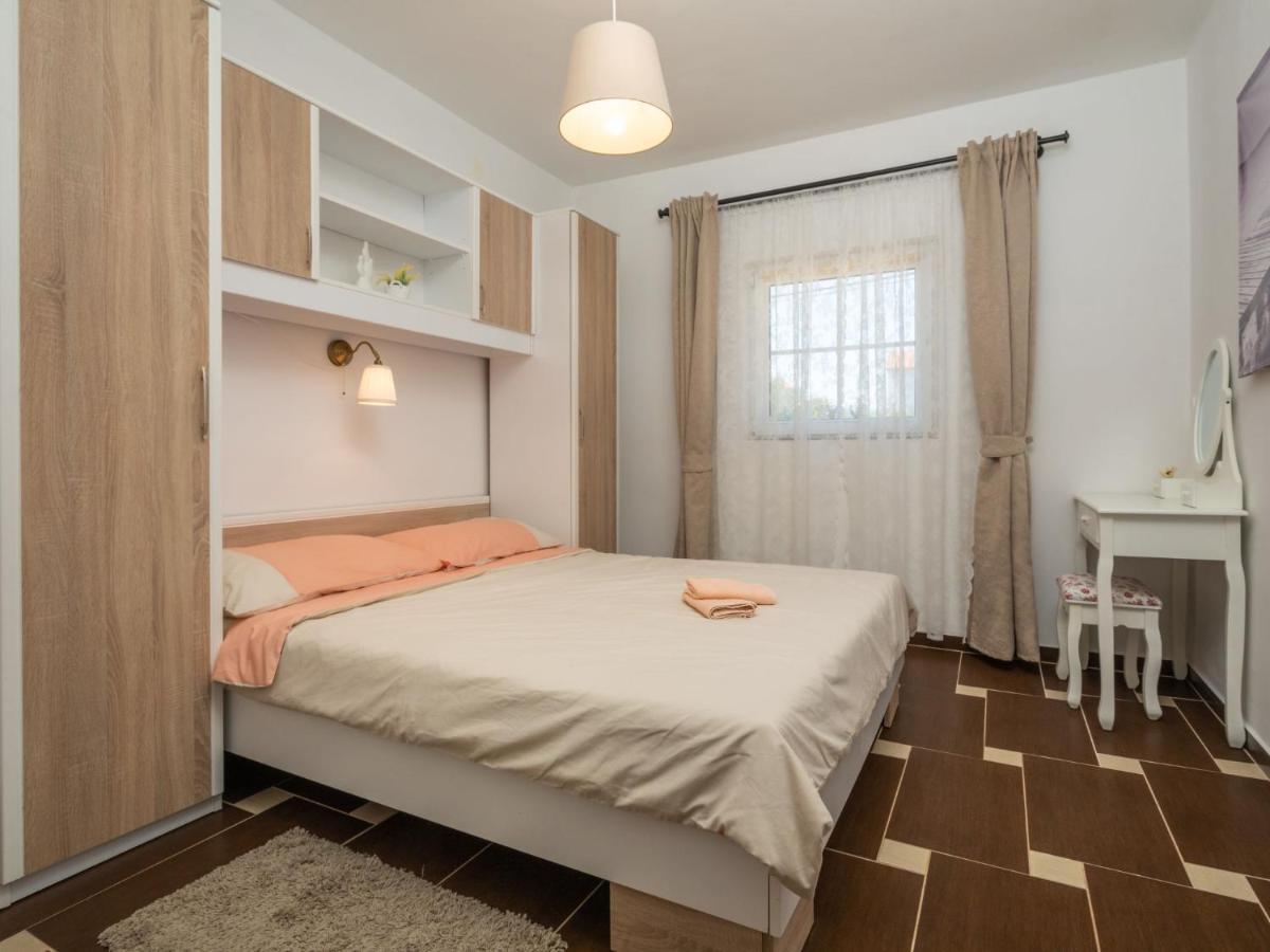 Holiday Home Mikac - Mlk136 By Interhome Dobrinj Exterior photo
