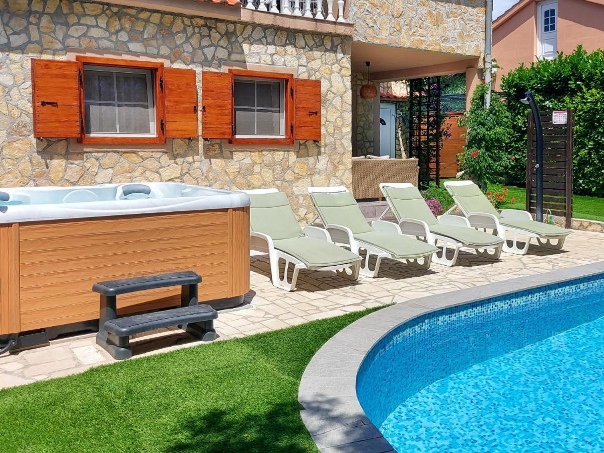 Holiday Home Mikac - Mlk136 By Interhome Dobrinj Exterior photo